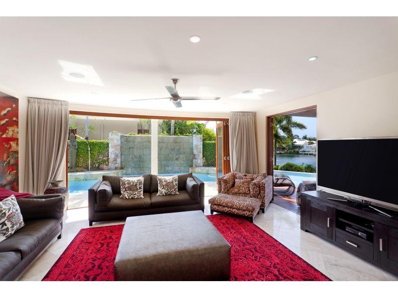 4 Seahorse Place, Noosa Waters QLD 4566