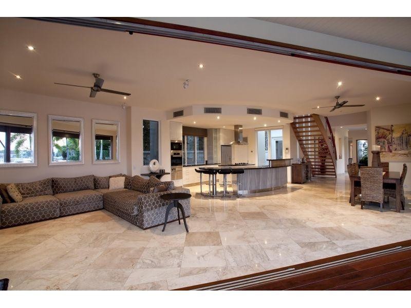 4 Seahorse Place, Noosa Waters QLD 4566