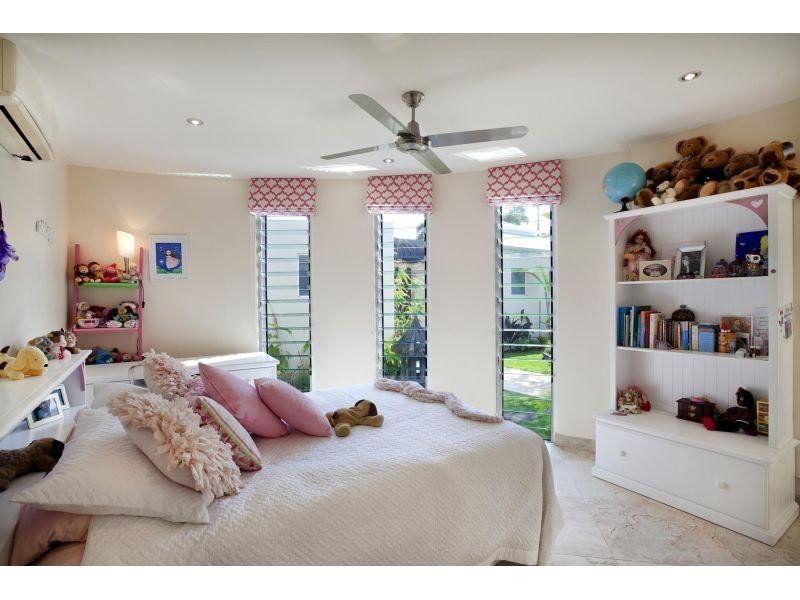 4 Seahorse Place, Noosa Waters QLD 4566