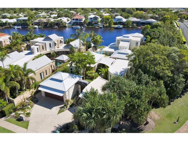 4 Seahorse Place, Noosa Waters QLD 4566