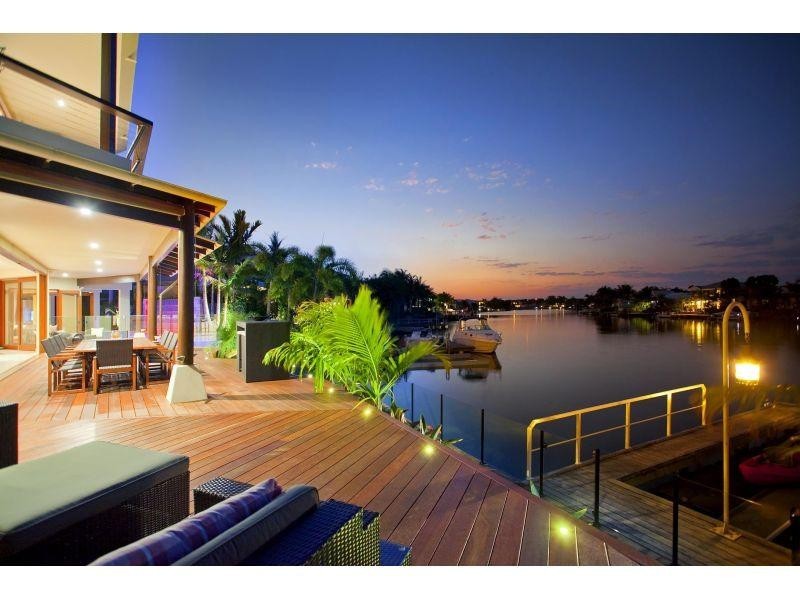 4 Seahorse Place, Noosa Waters QLD 4566