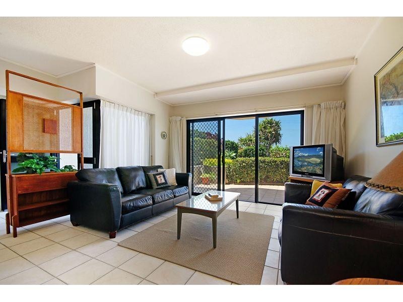 4/2 Orealla Crescent, Sunrise Beach QLD 4567