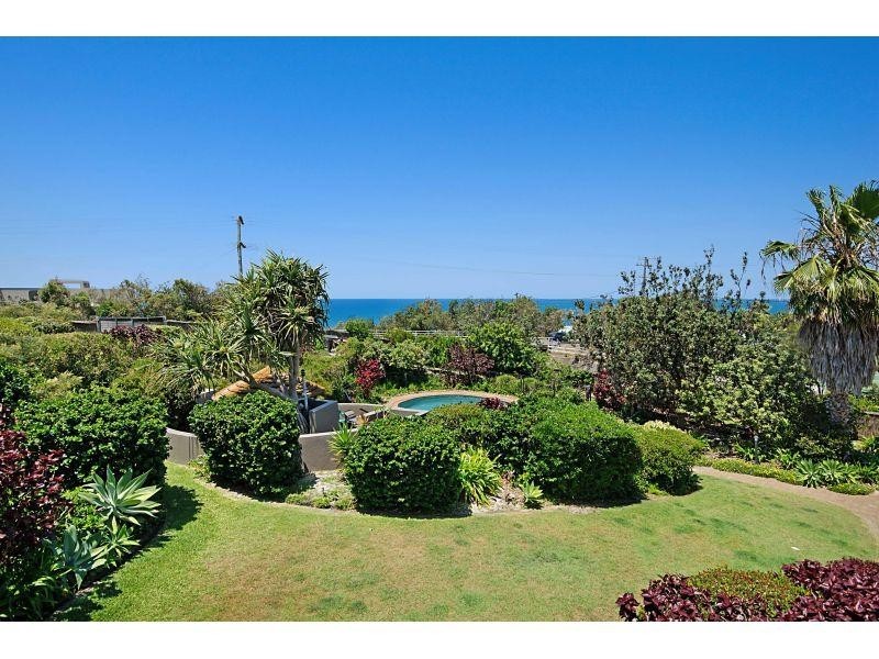 4/2 Orealla Crescent, Sunrise Beach QLD 4567