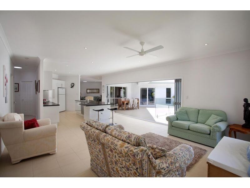 6 Seascout Circuit, Noosa Waters QLD 4566