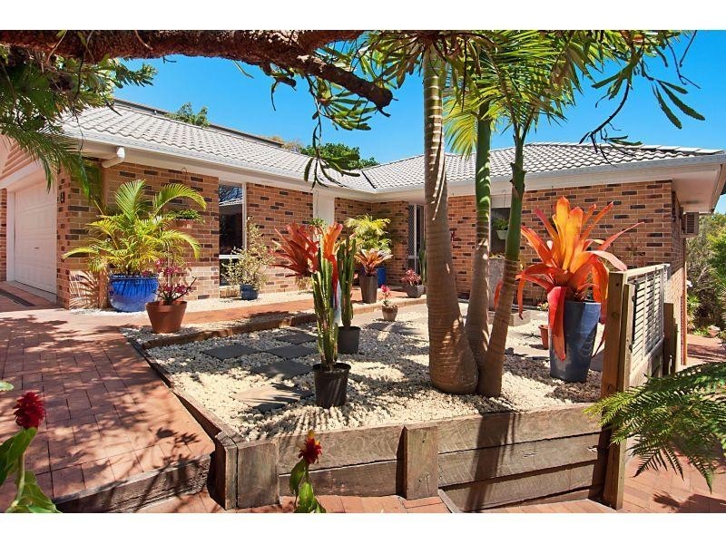 14 Freedom Place, Sunrise Beach QLD 4567