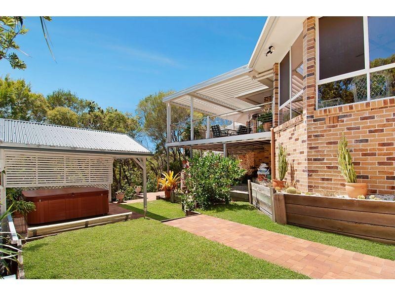 14 Freedom Place, Sunrise Beach QLD 4567