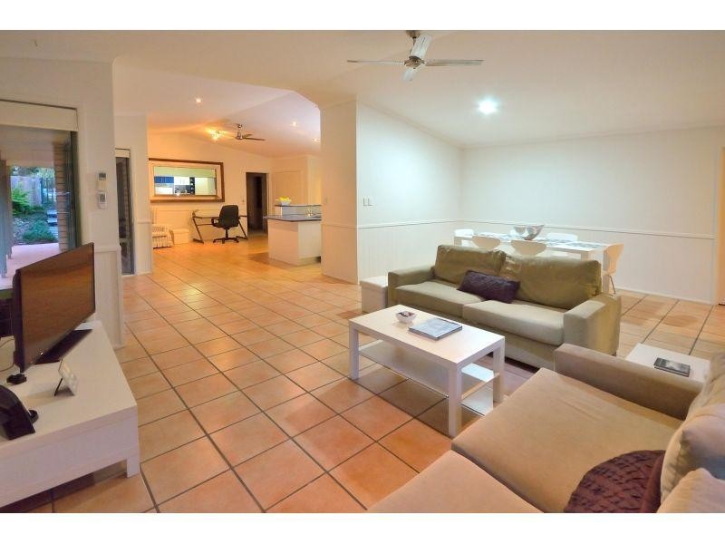 14 Werita Court, Sunrise Beach QLD 4567