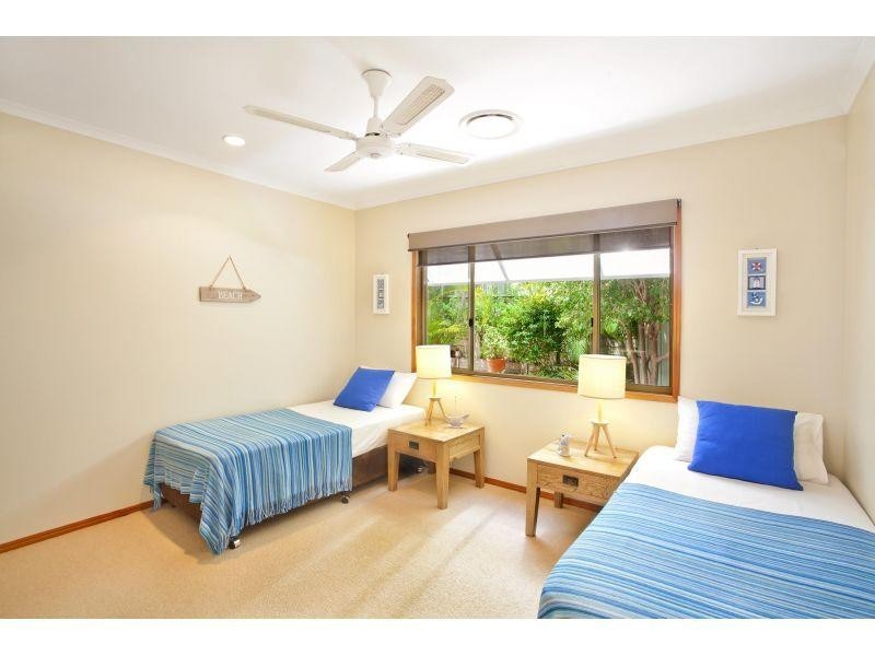 15 Nairana Rest, Noosa Heads QLD 4567