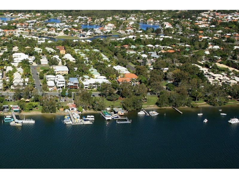 11 Robert Street, Noosaville QLD 4566