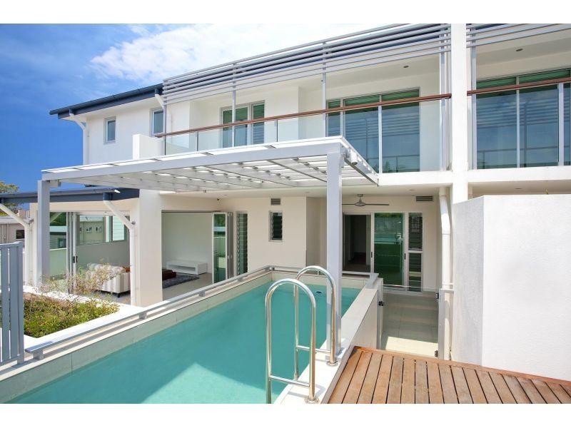 2/201 Gympie Terrace, Noosaville QLD 4566