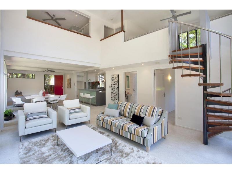 22 Edward Street, Noosaville QLD 4566