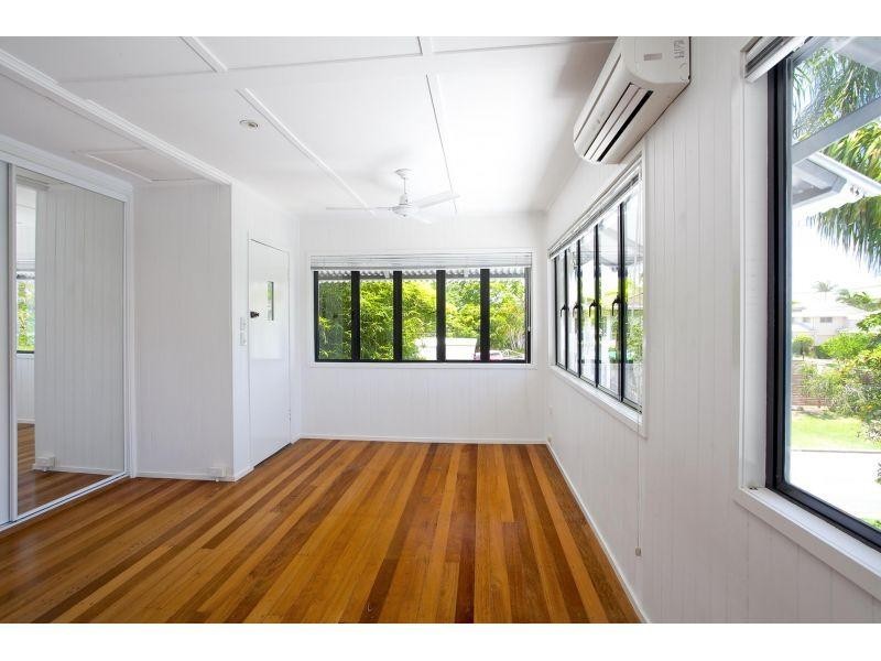 22 Edward Street, Noosaville QLD 4566