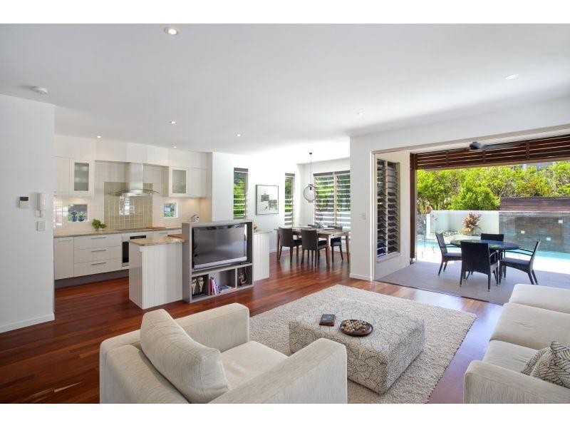 1/16 Elizabeth Street, Noosaville QLD 4566