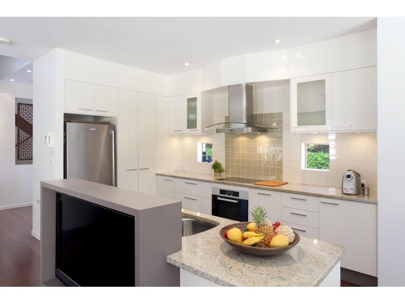 1/16 Elizabeth Street, Noosaville QLD 4566