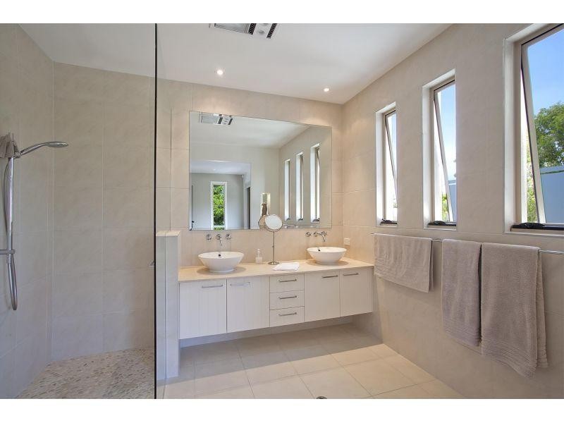 1/16 Elizabeth Street, Noosaville QLD 4566