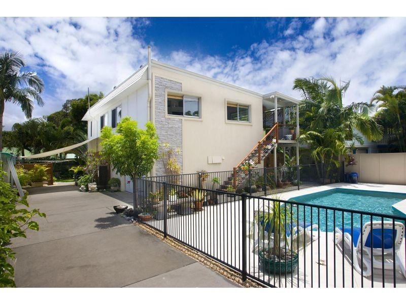 4 Pipi Crescent, Noosaville QLD 4566