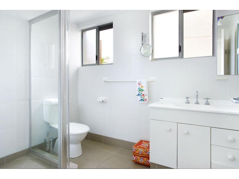 4 Pipi Crescent, Noosaville QLD 4566
