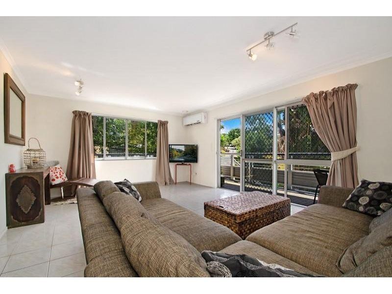 2 Cooloosa Street, Sunshine Beach QLD 4567