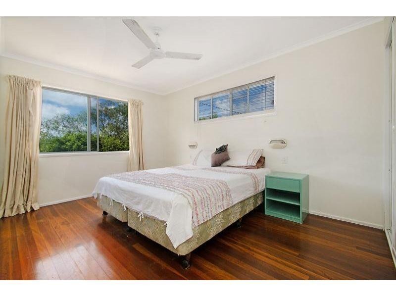 2 Cooloosa Street, Sunshine Beach QLD 4567