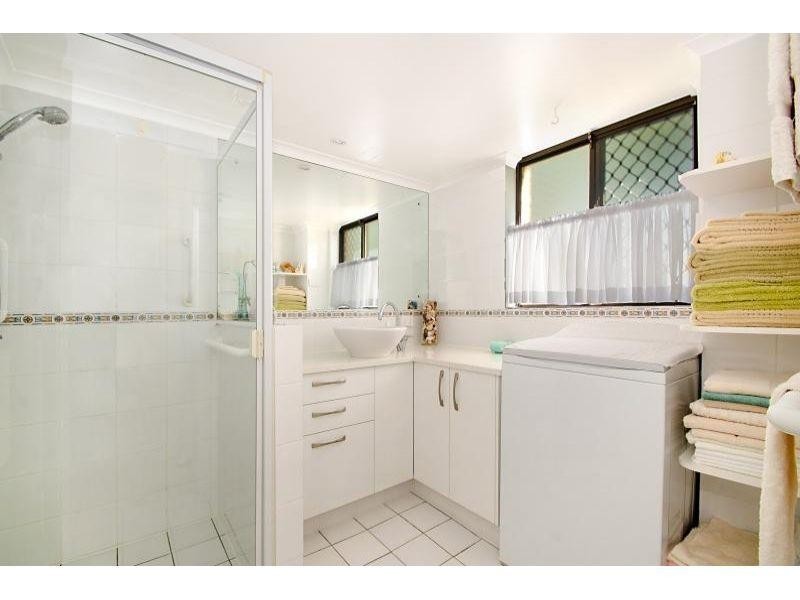 1/4 Ray Street, Sunshine Beach QLD 4567