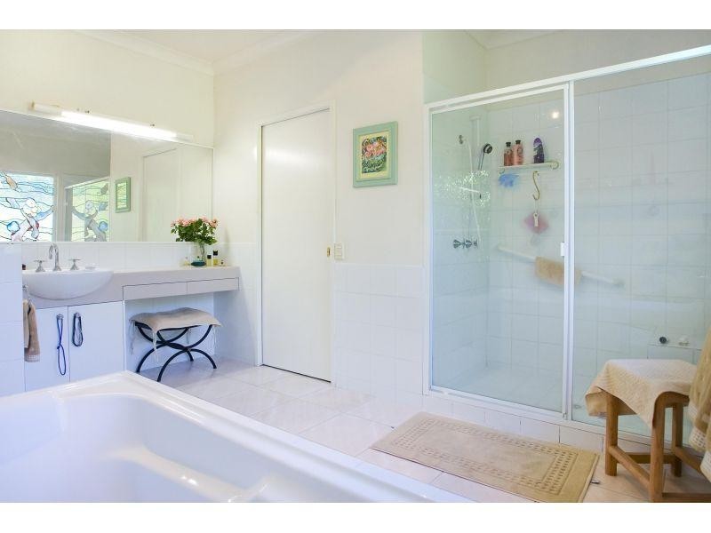 12 Tangmere Court, Noosa Heads QLD 4567