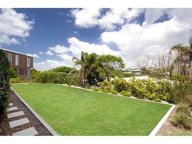 10 Antipodes Close, Castaways Beach QLD 4567