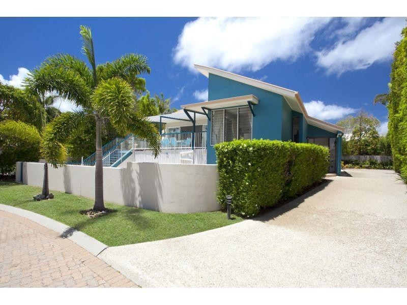 8 Tangmere Court, Noosa Heads QLD 4567