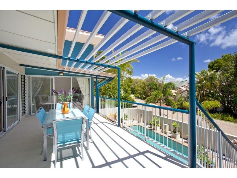 8 Tangmere Court, Noosa Heads QLD 4567