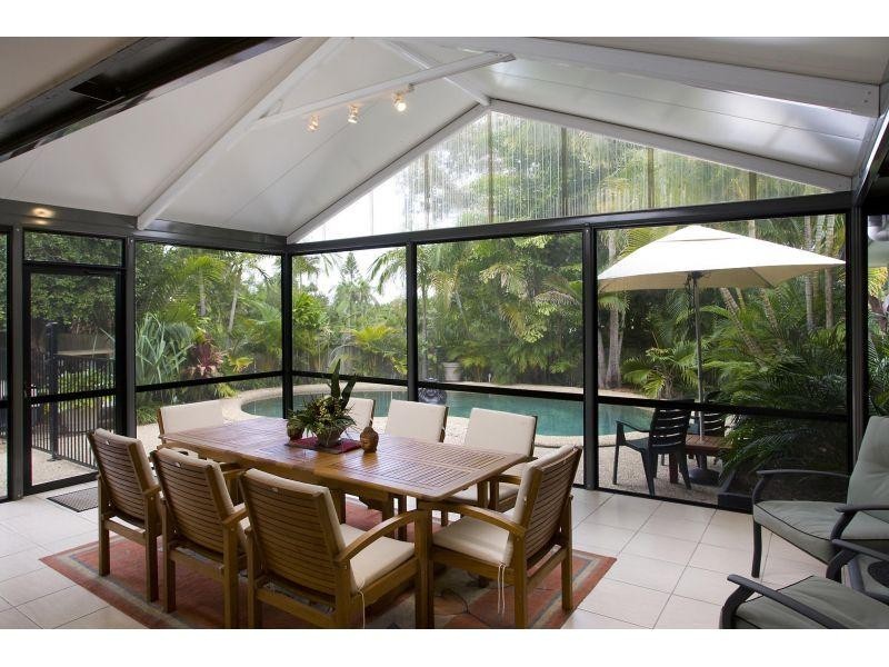 8 Currawong Street, Noosa Heads QLD 4567