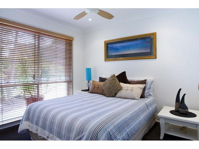 8 Currawong Street, Noosa Heads QLD 4567