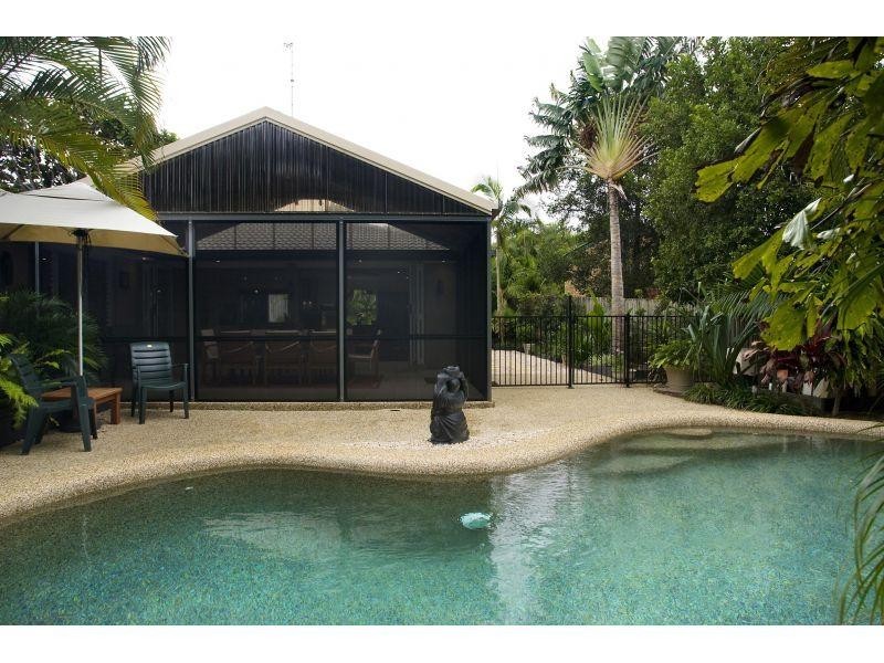 8 Currawong Street, Noosa Heads QLD 4567