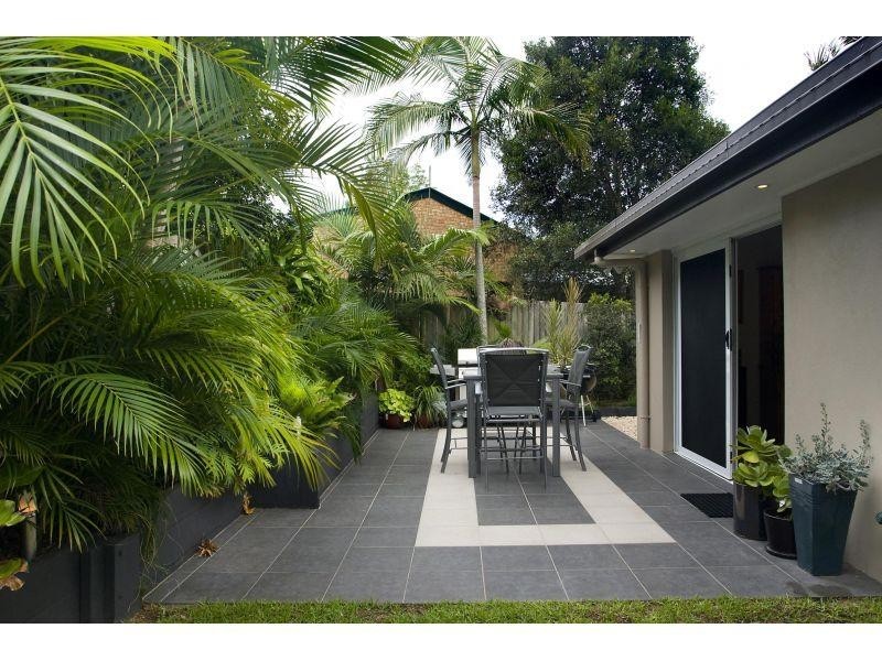 8 Currawong Street, Noosa Heads QLD 4567