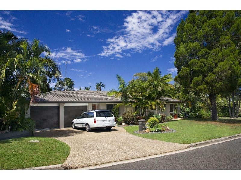 8 Currawong Street, Noosa Heads QLD 4567