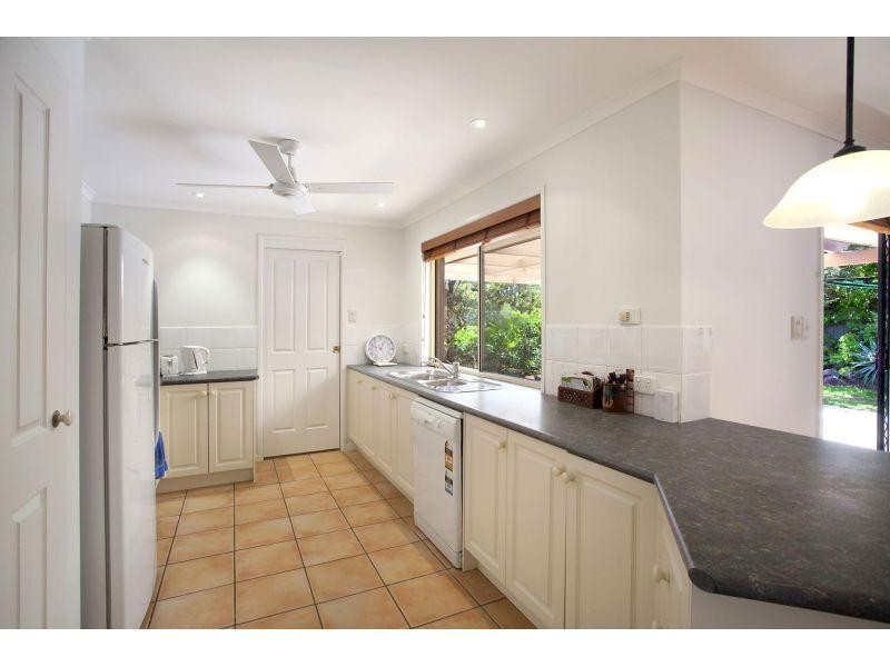 10 Comet Drive, Sunrise Beach QLD 4567