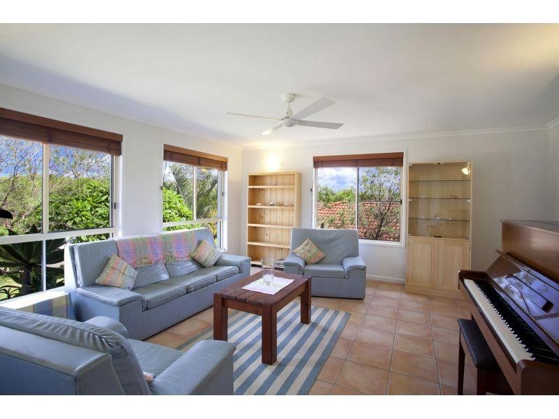 10 Comet Drive, Sunrise Beach QLD 4567