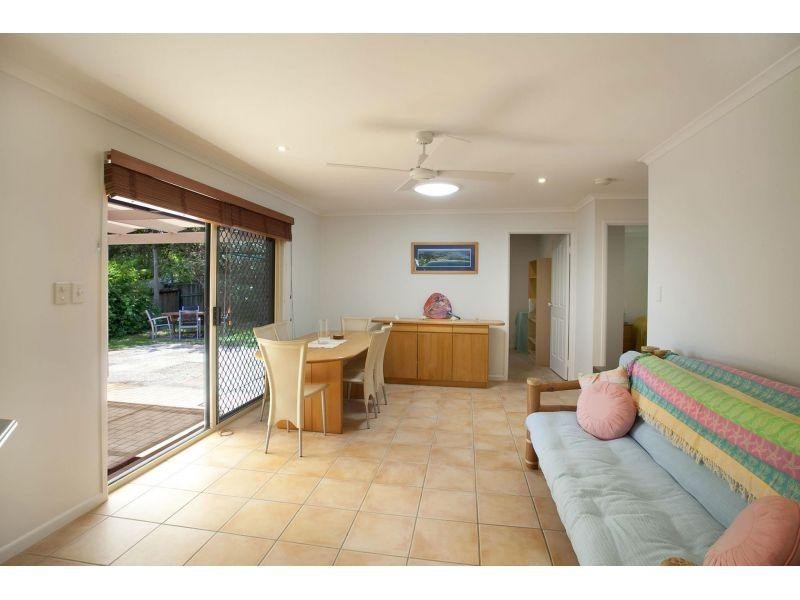 10 Comet Drive, Sunrise Beach QLD 4567