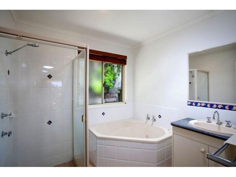 10 Comet Drive, Sunrise Beach QLD 4567