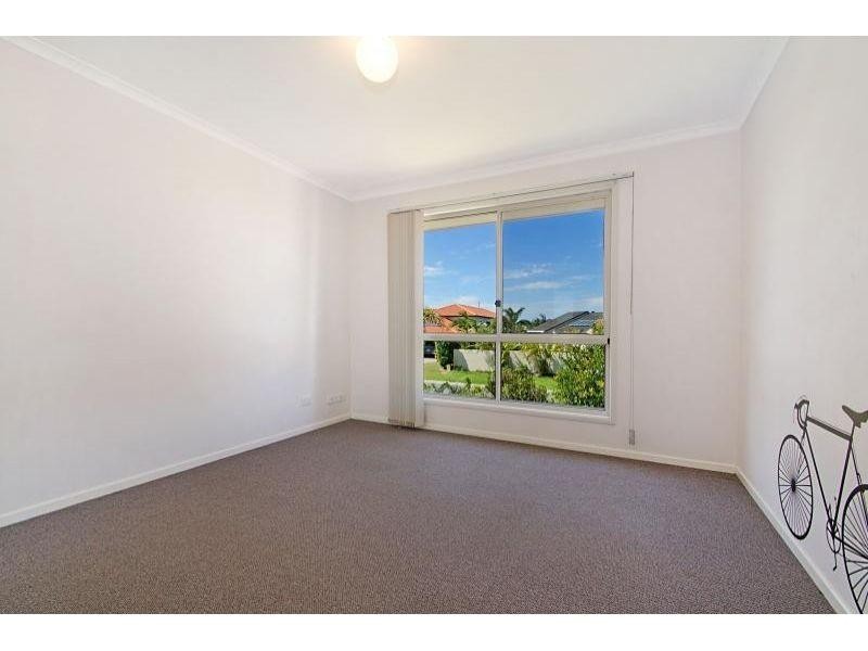 41 Southern Cross Parade, Sunrise Beach QLD 4567