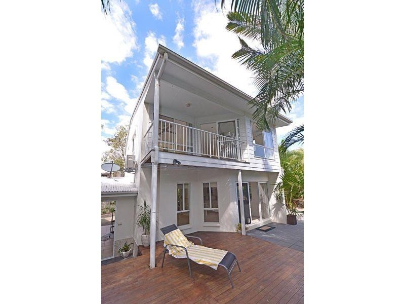 1/70 Southern Cross Parade, Sunrise Beach QLD 4567