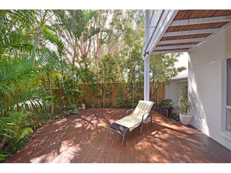 1/70 Southern Cross Parade, Sunrise Beach QLD 4567