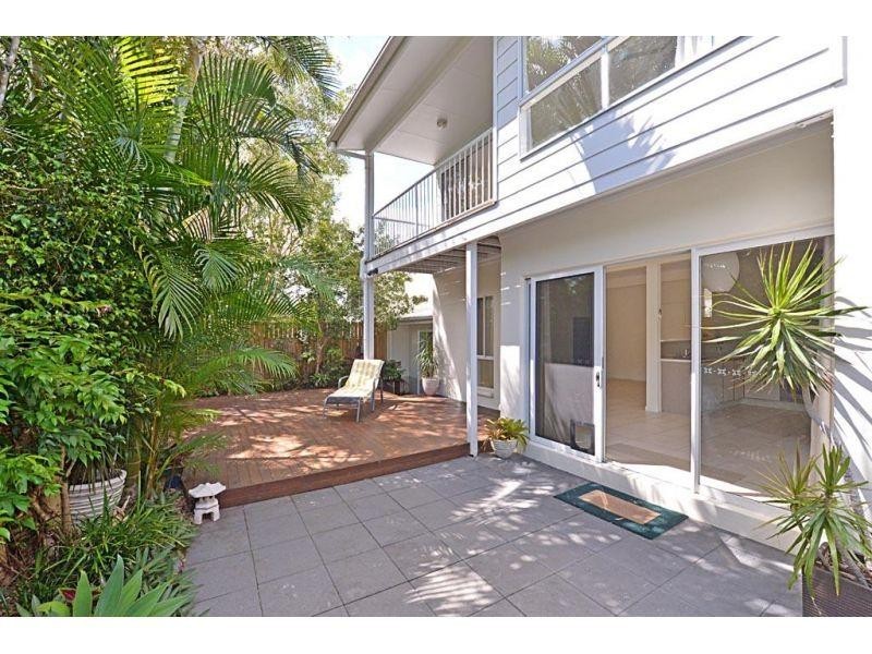 1/70 Southern Cross Parade, Sunrise Beach QLD 4567