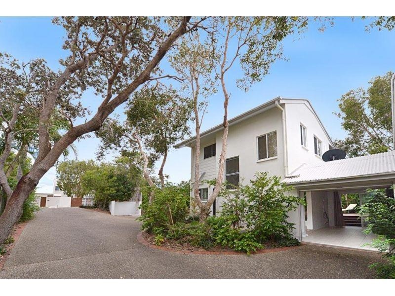 1/70 Southern Cross Parade, Sunrise Beach QLD 4567