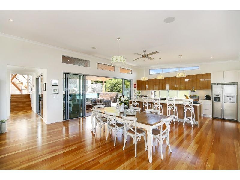 12 Mariners Place, Sunrise Beach QLD 4567