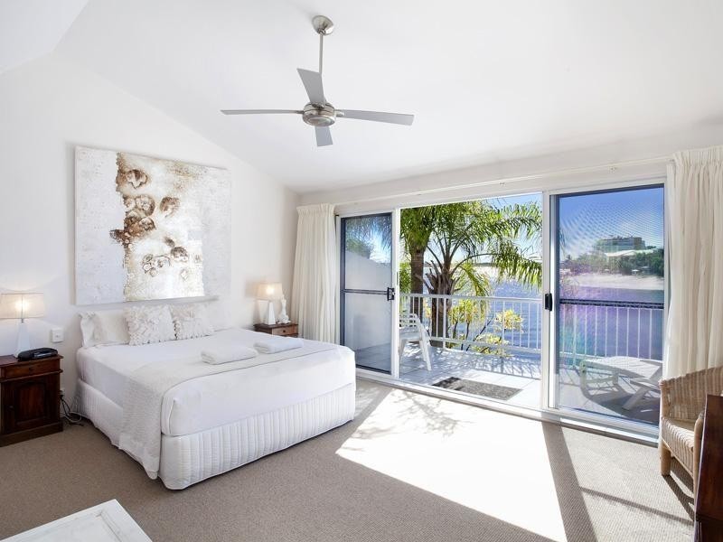 2/8 Munna Crescent, Noosa Heads QLD 4567