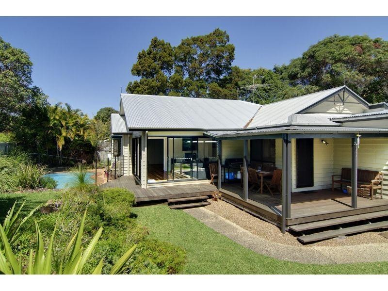 1 Moonare Crescent, Noosa Heads QLD 4567