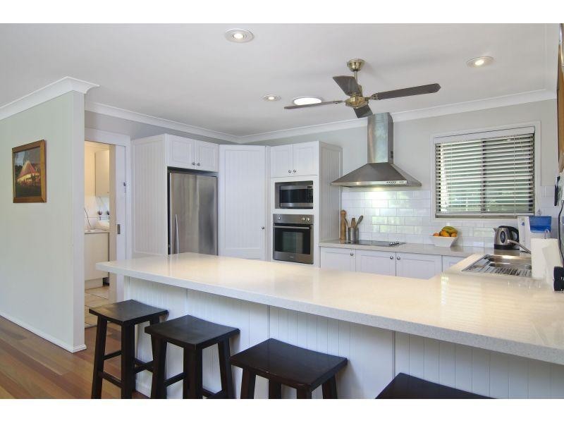 1 Moonare Crescent, Noosa Heads QLD 4567