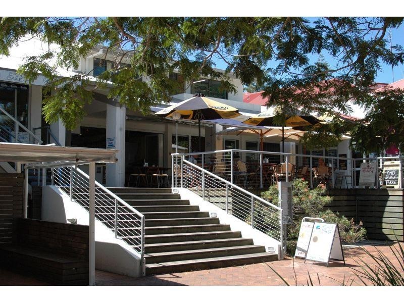 2/5 Henderson Street, Sunshine Beach QLD 4567