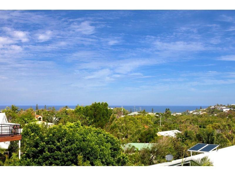 21 Southern Cross Parade, Sunrise Beach QLD 4567