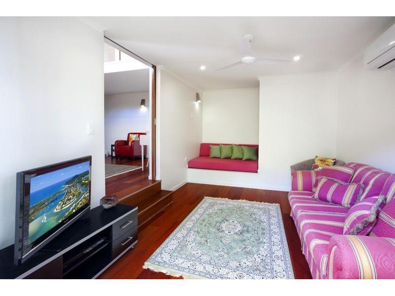 12 Moonare Crescent, Noosa Heads QLD 4567