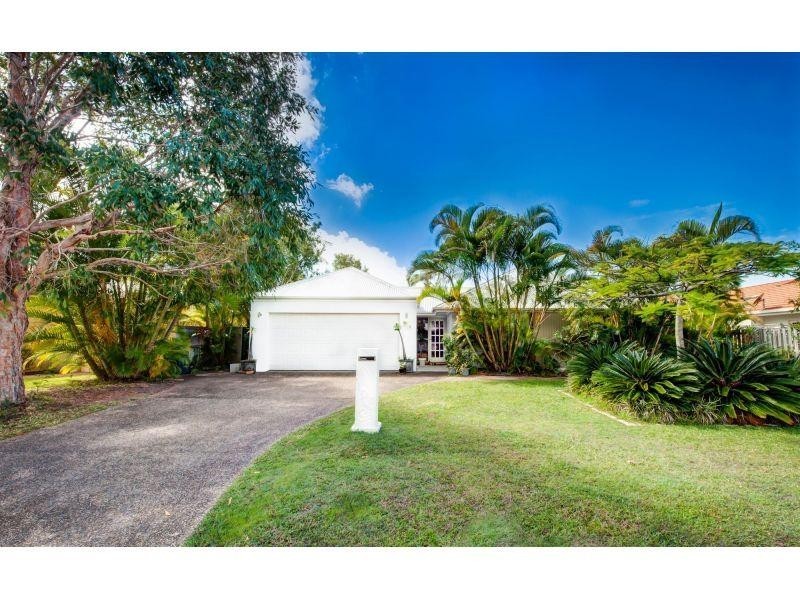 24 Aquamarine Circuit, Noosa Waters QLD 4566